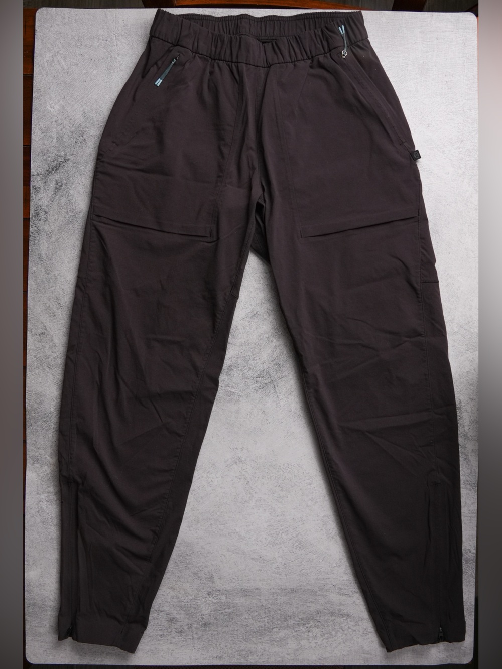 Lululemon Plum Utility Cargo Jogger Pants Size 2